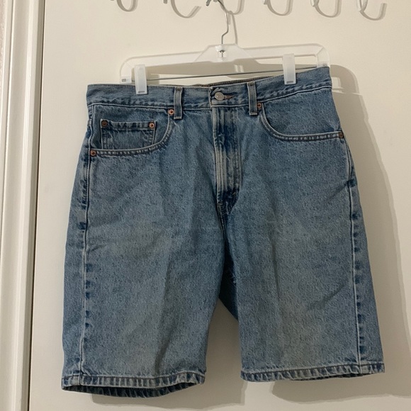 Levi's Other - Levi’s Shorts 505 Size 33